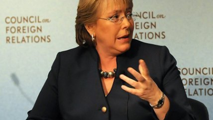 Bachelet bromeó sobre por qué no hay golpes en Estados Unidos