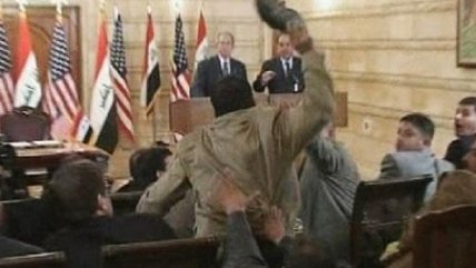   Reporteros Sin Fronteras: Pena a periodista iraquí que arrojó zapatos a Bush es excesiva 