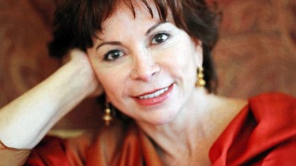 Isabel Allende criticó la violencia en Estados Unidos
