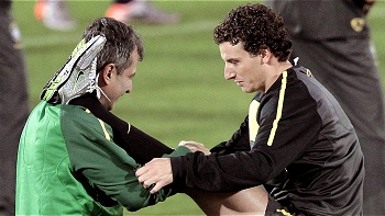 Elano se perderá el choque con Holanda y puede quedar fuera del resto del Mundial