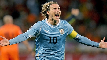 Premio al máximo goleador de la liga uruguaya llevará el nombre de Diego Forlán