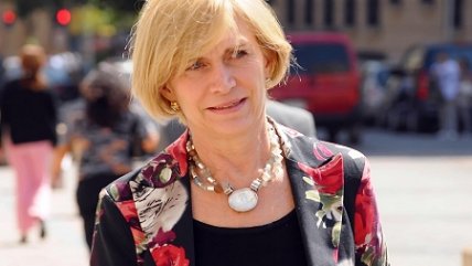 Ministra Matthei: Postnatal no está listo y quien lo diga no sabe de qué está hablando