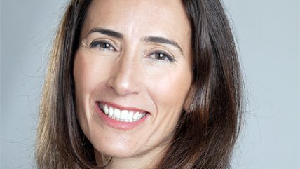 Ministra del Sernam explicó en detalle proyecto de postnatal de seis meses