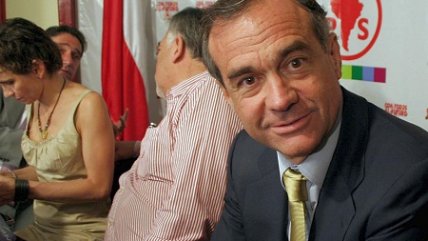 Senador Walker: Queremos un postnatal de seis meses sin distinciones