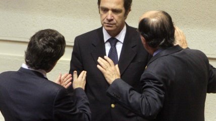 Gobierno oficializó que acudirá al TC por rechazo a tope de postnatal