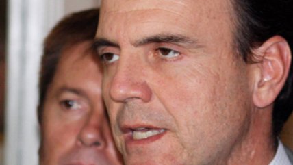 Monckeberg llamó a la UDI a discutir diferencias en privado y no mediante 