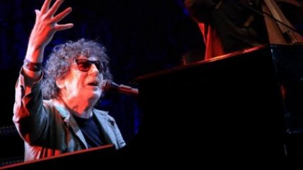   Charly García nuevamente cautivó a su público chileno 