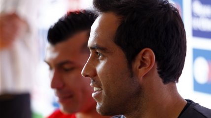 Claudio Bravo: Arturo Vidal se prepara muy bien para llegar lo mejor posible