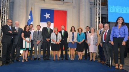 Éstos son los miembros de la Comisión Presidencial contra la Corrupción