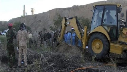   Excavan 12 fosas con restos de soldados ejecutados por yihadistas en Irak 