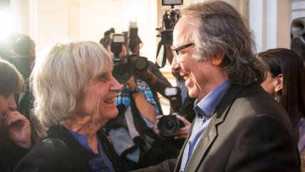   El agitado día de Joan Manuel Serrat en Santiago 