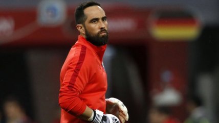 Claudio Bravo tiene opciones de volver a la titularidad ante Australia