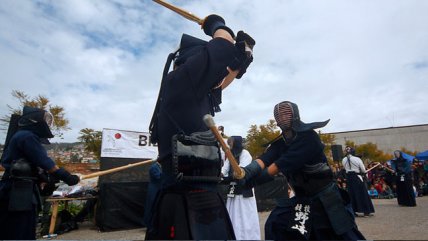   Dotación naval japonesa realizó demostración de kendō en Valparaíso 
