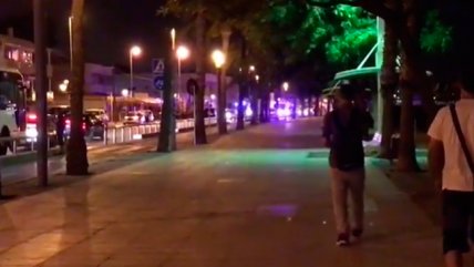   Captan momento en que policía abatió a atacantes de segundo atentado en España 