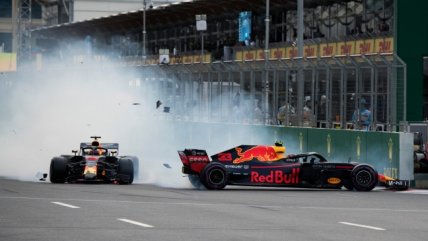   Mal día para Red Bull: El choque entre Ricciardo y Verstappen en el circuito de Baku 