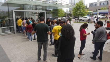   Brasileños en Chile votan para elegir entre Bolsonaro y Haddad 