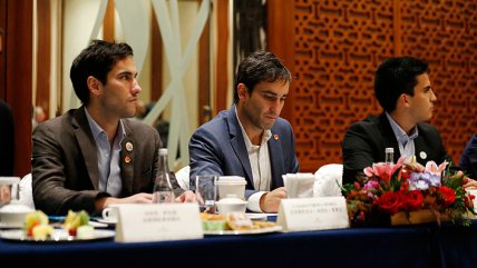   Hablando de...: Las críticas a la participación de los hijos de Piñera en gira por Asia 