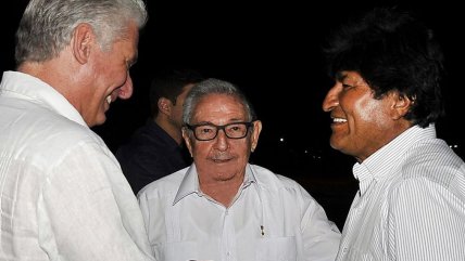  Camino a la ONU, Evo hizo una parada en Cuba para visitar a Raúl Castro  