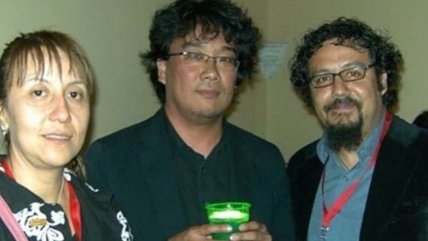   La historia detrás de la foto de Bong Joon-Ho con los directores del Festival de Lebu 