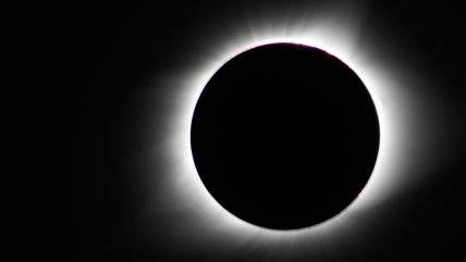   La espectacularidad del eclipse total de sol en un minuto 