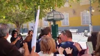   Diputado Soto fue insultado y agredido por asistentes a funeral de carabinero 