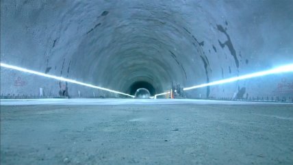   China construyó el túnel de autopista más largo del mundo 