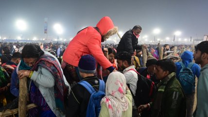   Estampida con 30 muertos empaña festival hindú de Kumbh Mela 