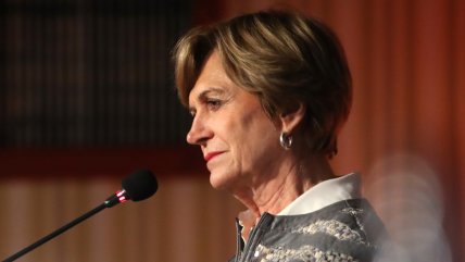   Hoffmann: En la última semana la campaña de Matthei tocó fondo en el desorden 