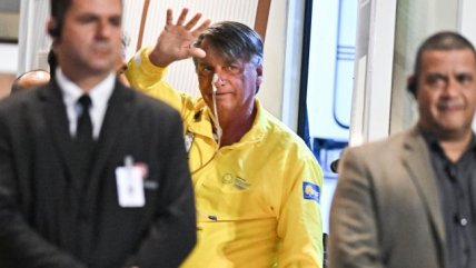  Bolsonaro permanece en cuidados semi-intensivos tras cirugía intestinal  