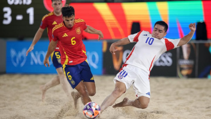   La Roja se complicó tras caer con España en el Mundial de Fútbol Playa 