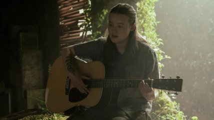   Bella Ramsey defendió a las categorías de género en los Emmy 