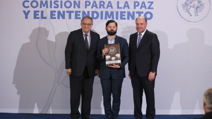   Comisión para la Paz entregó su informe final al Presidente Boric 