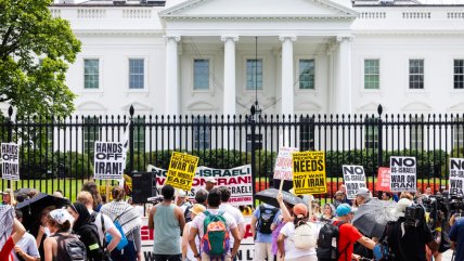  Protestas en la Casa Blanca y Times Square contra bombardeos de EE.UU. en Irán  