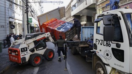   Municipio retiró kioskos abandonados en distintos puntos de Valparaíso 