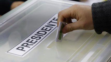   En segunda vuelta, Jara empata con Kast y pierde por dos puntos ante Matthei, según Data Influye 