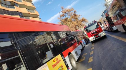   Dos micros chocaron en Providencia: hay al menos 10 lesionados 