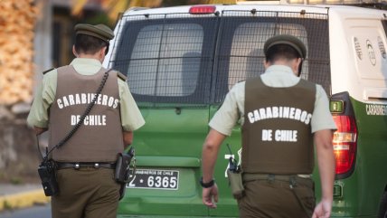   Dos carabineros quedaron lesionados tras evitar que un hombre se quemara a lo bonzo 