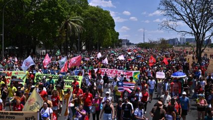  Miles de brasileños protestaron contra el proyecto de amnistía para Bolsonaro  