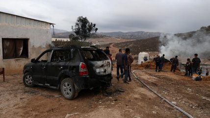   Colonos israelíes queman viviendas y autos de palestinos cerca de Belén 
