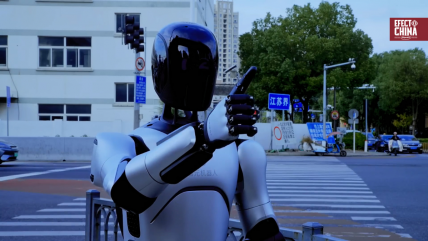   Robot humanoide chino logró un récord Guiness: caminó 106 km sin parar 