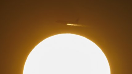   La llamativa puesta de sol en Santiago 